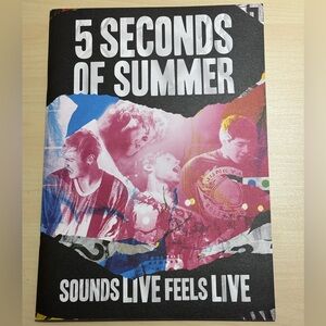 5 Seconds Of Summer 5SOS Sounds Live Feels Live Tour Book Program